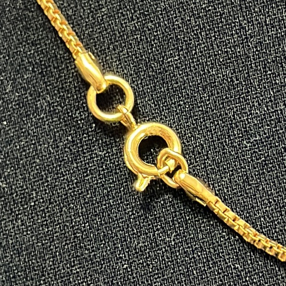 Sparkly 18k gold plated chain with cz diamond necklace - Picture 8 of 9